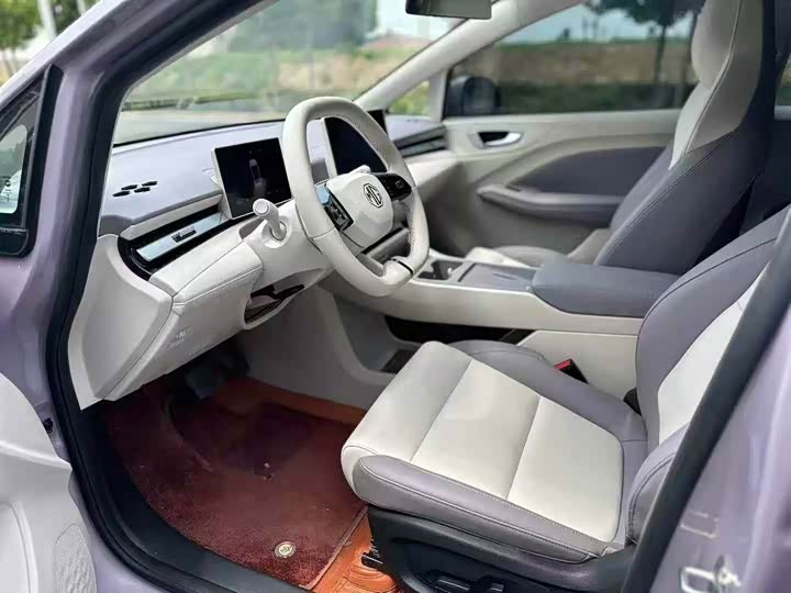 MG Motor 4 EV, 2025 — фото 8 из 9