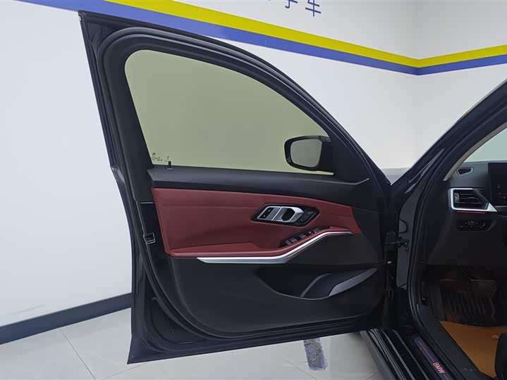 BMW i3, 2023 — фото 7 из 9