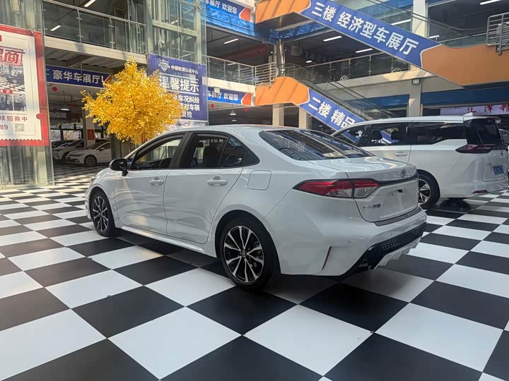 Toyota Levin, 2022 — фото 7 из 9