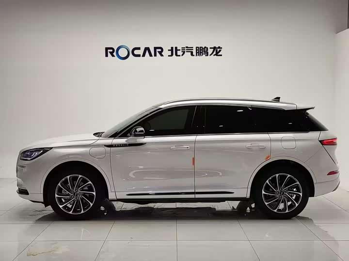 Lincoln Corsair Hybrid, 2022 — фото 3 из 9