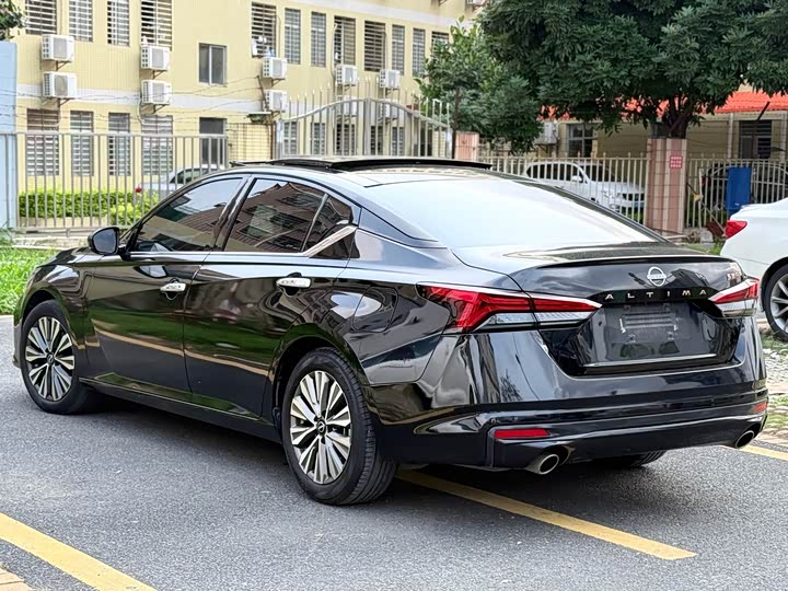 Nissan Teana, 2024 — фото 7 из 9