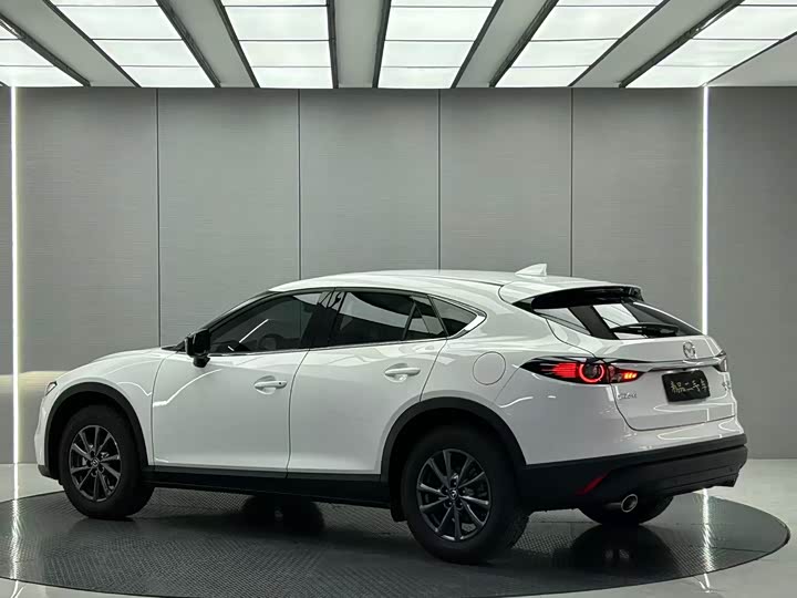 Mazda CX-4, 2023 — фото 3 из 9