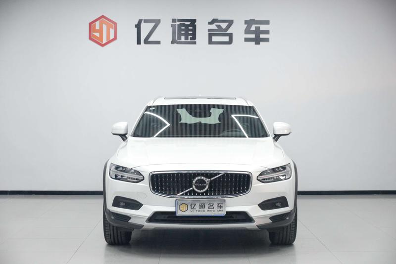 Volvo V90, 2023 — фото 2 из 12