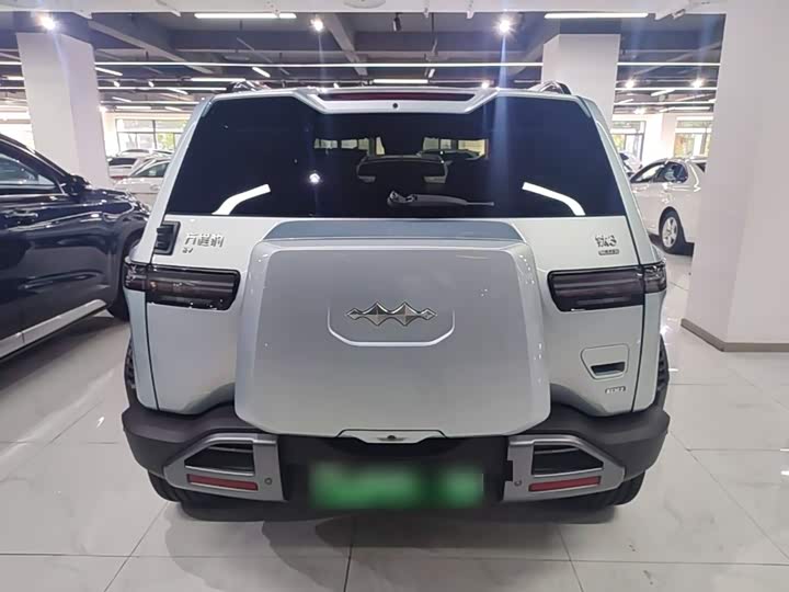 BYD FangChengBao Titanium 3 (Tai 3), 2025 — фото 6 из 9