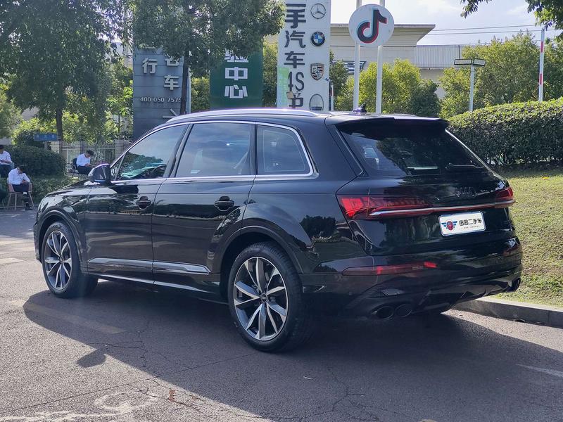 Audi Q7, 2024 — фото 4 из 10