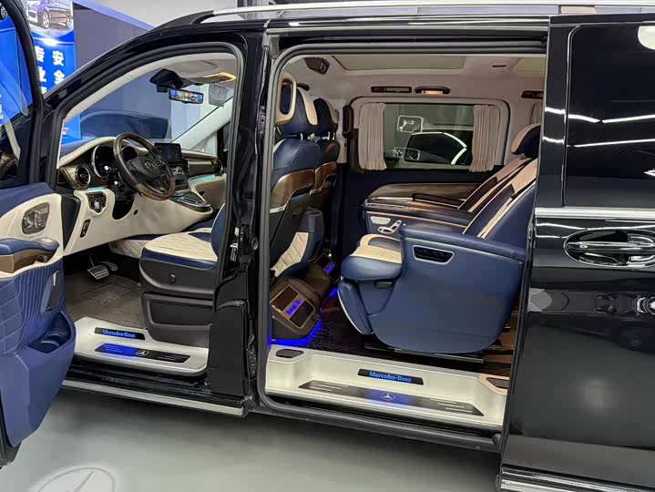 Mercedes-Benz V-Class, 2022 — фото 5 из 9