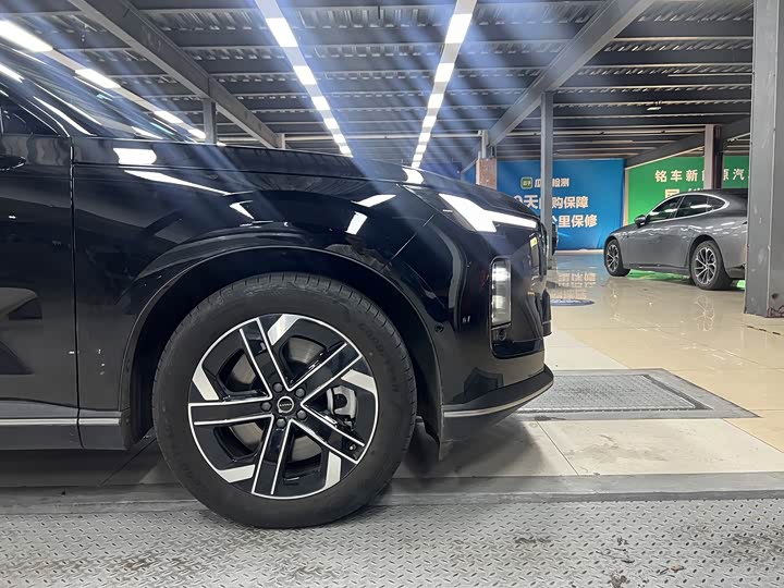 Volvo XC70 Hybrid, 2025 — фото 5 из 9