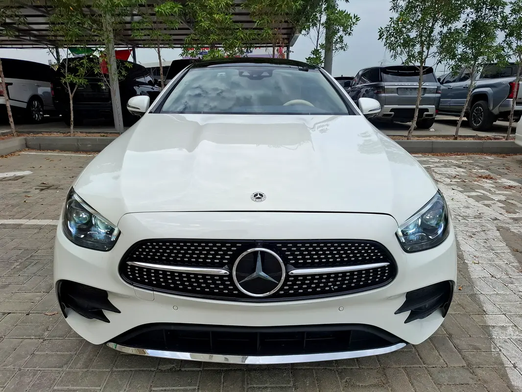 Mercedes-Benz E-Class, 2023 — фото 2 из 10