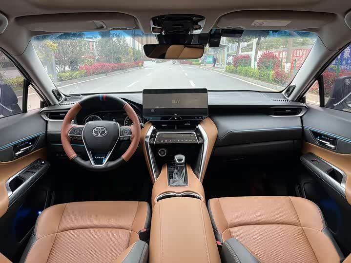 Toyota Venza, 2022 — фото 5 из 9