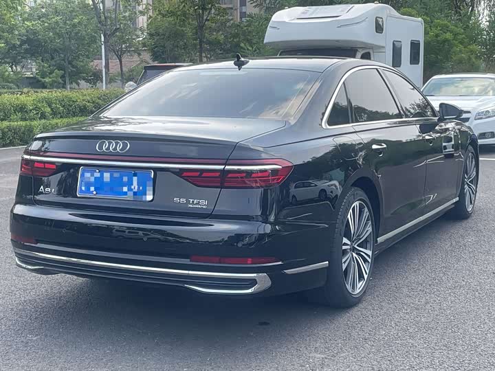 Audi A8, 2023 — фото 5 из 9