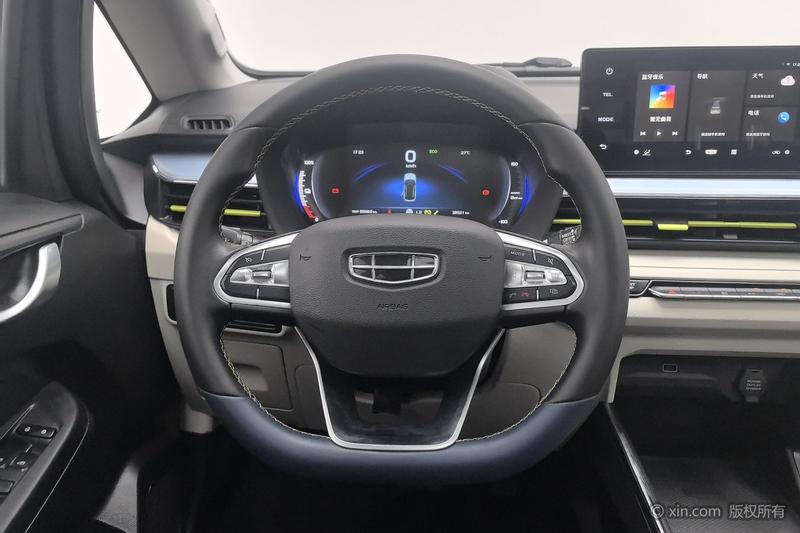 Geely Geometry EX3, 2022 — фото 8 из 12