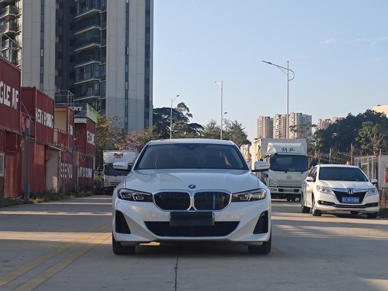 BMW i3, 2022 — фото 2 из 12