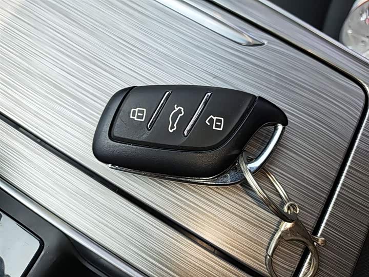 Roewe RX5, 2024 — фото 9 из 9