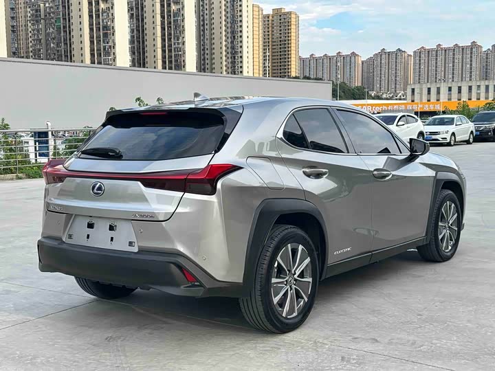 Lexus UX Hybrid, 2022 — фото 6 из 9
