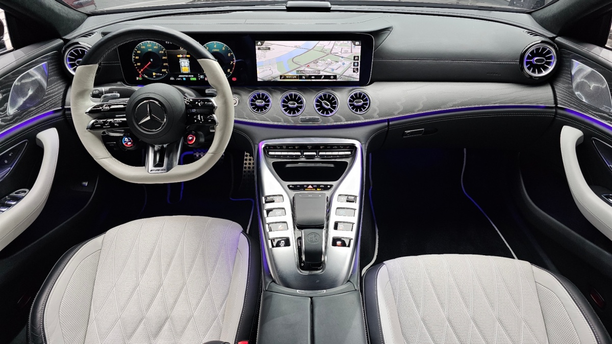 Mercedes-Benz AMG GT, 2022 — фото 6 из 12