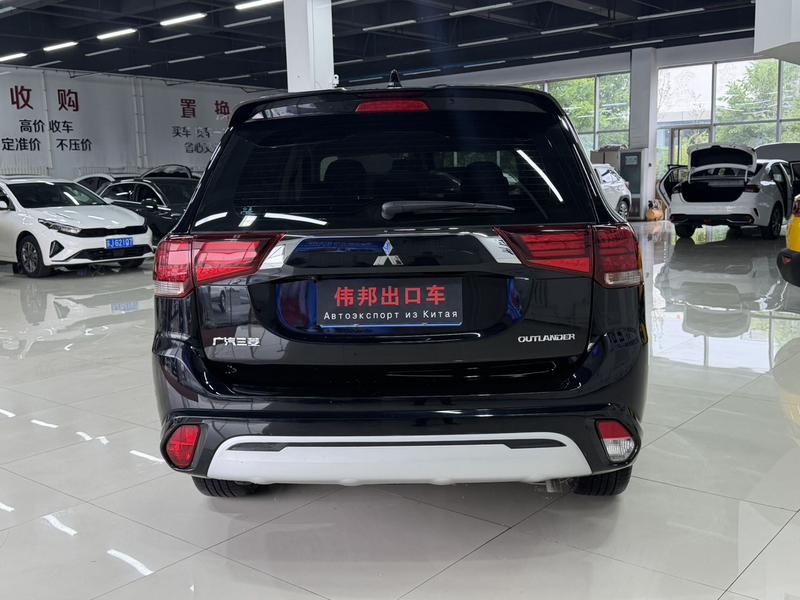 Mitsubishi Outlander, 2022 — фото 5 из 12