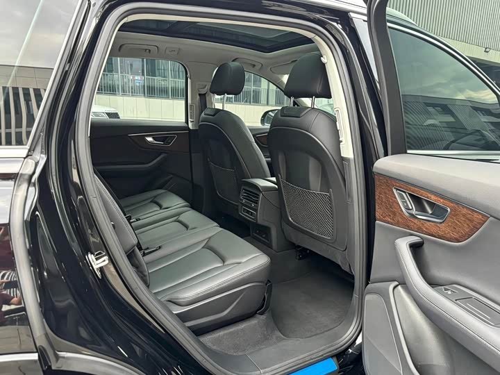 Audi Q7, 2023 — фото 7 из 9