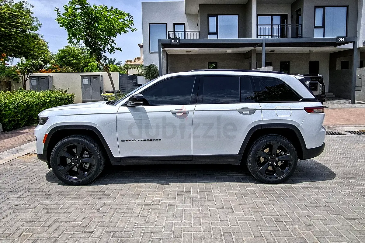 Jeep Grand Cherokee, 2024 — фото 5 из 10