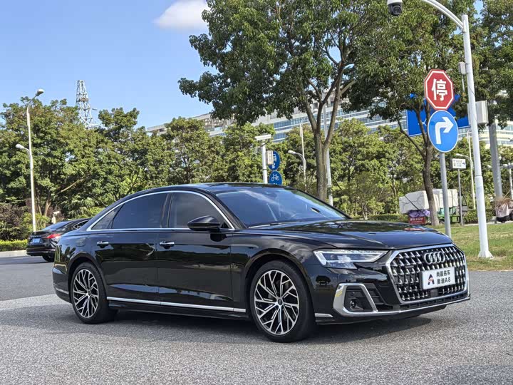 Audi A8, 2023 — фото 2 из 9