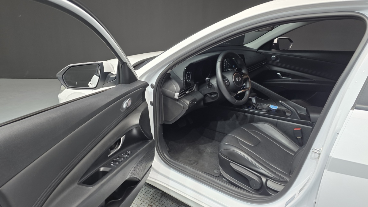 Hyundai Avante, 2022 — фото 10 из 12