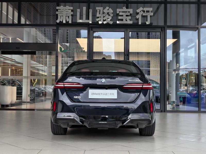 BMW i5, 2025 — фото 4 из 12