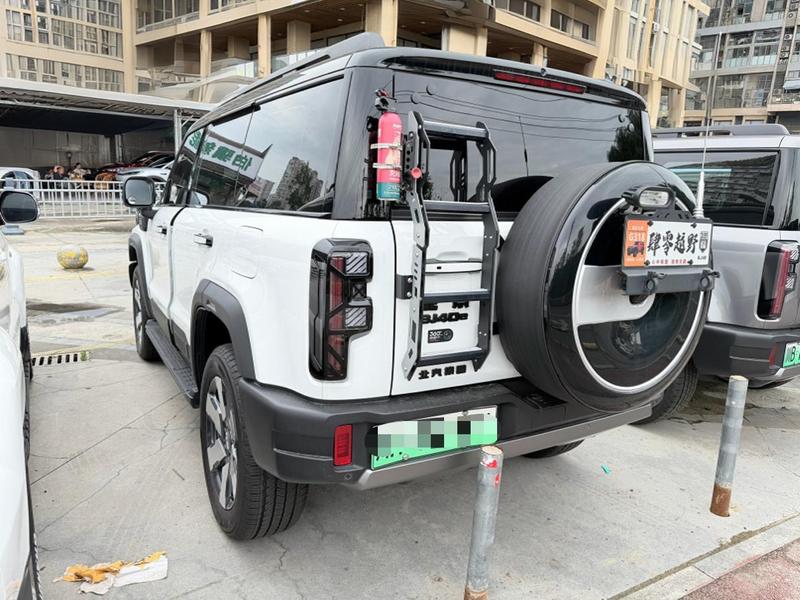 BAIC Beijing BJ40 Hybrid, 2025 — фото 4 из 12