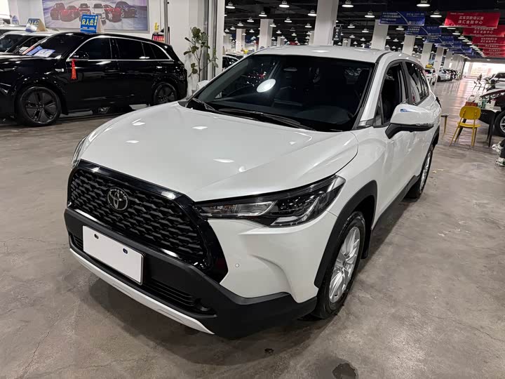 Toyota Corolla Cross, 2023 — фото 2 из 9