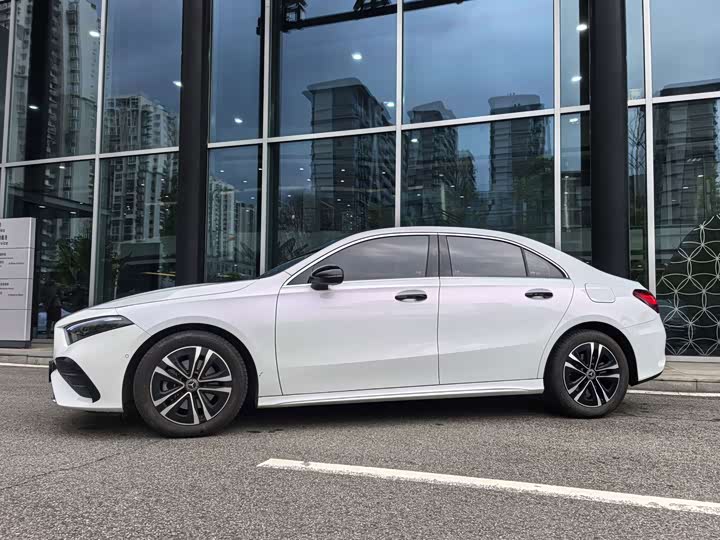 Mercedes-Benz A-Class, 2023 — фото 4 из 9