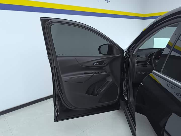 Chevrolet Equinox, 2023 — фото 7 из 9