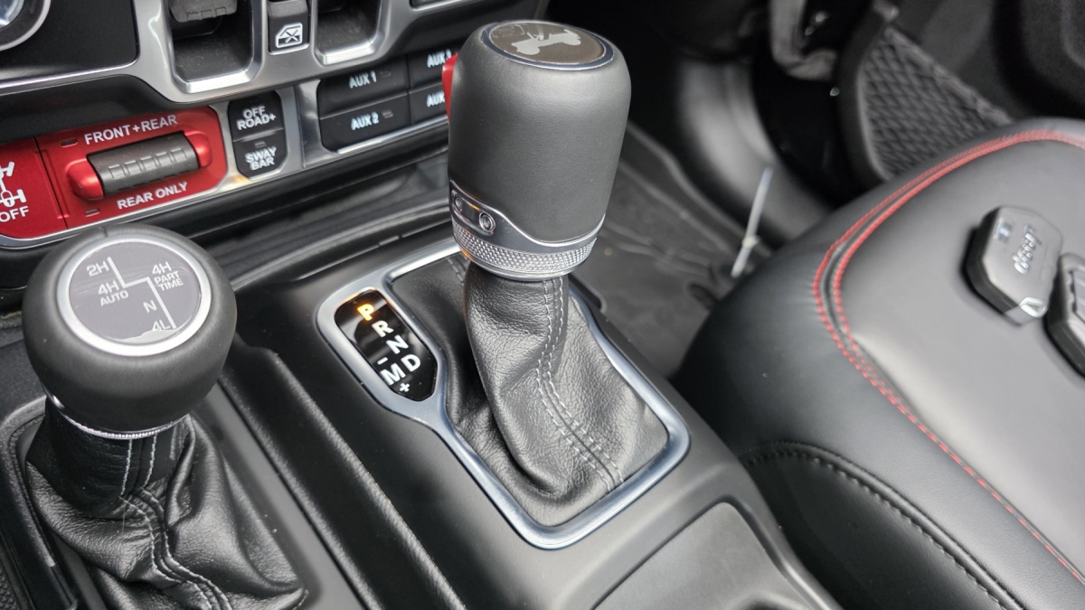 Jeep Wrangler, 2025 — фото 8 из 12