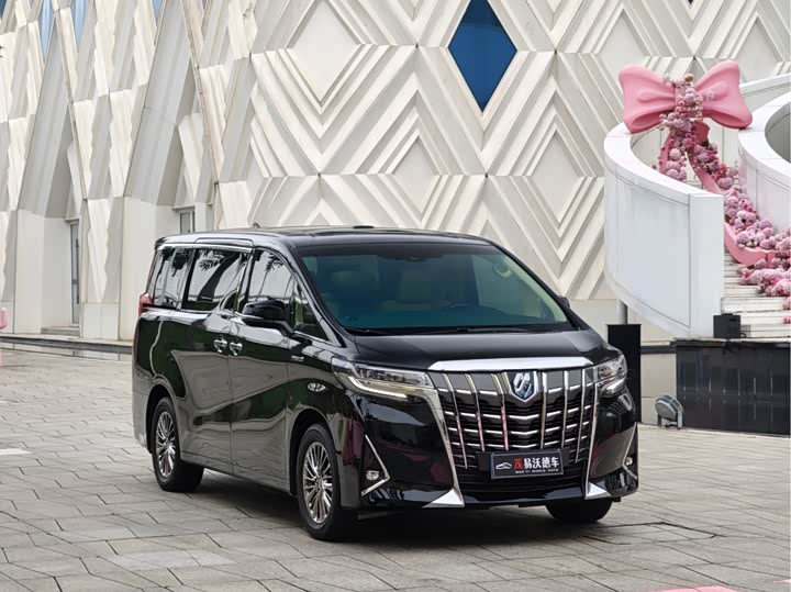Toyota Alphard, 2023 — фото 3 из 9