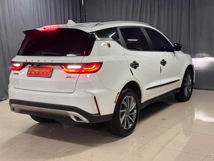Geely Vision X6, 2023 — фото 6 из 9