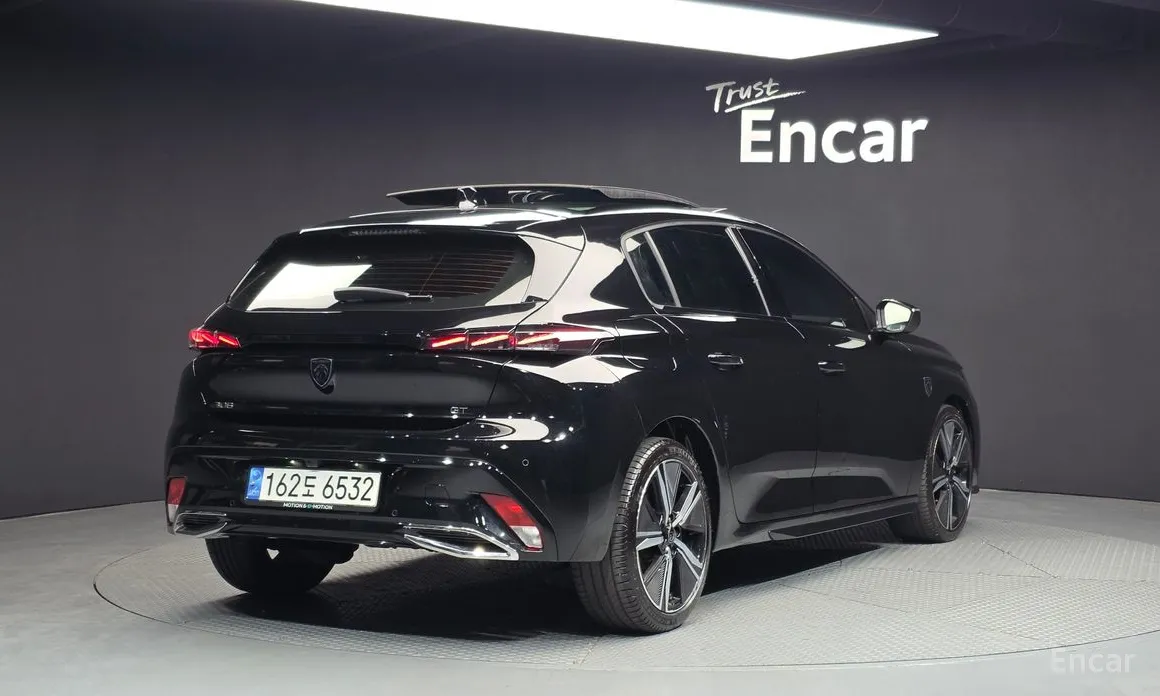 Peugeot 308, 2022 — фото 2 из 12