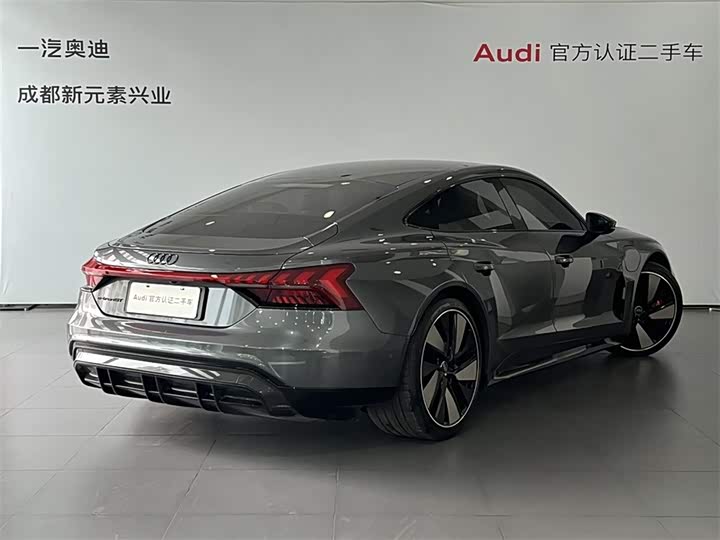 Audi e-tron GT, 2025 — фото 4 из 9