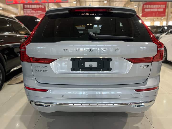 Volvo XC60, 2022 — фото 4 из 9