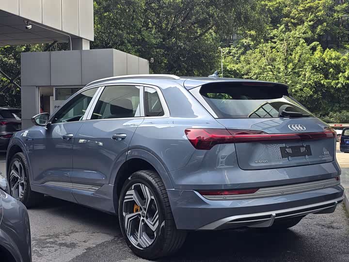 Audi e-tron, 2026 — фото 7 из 9