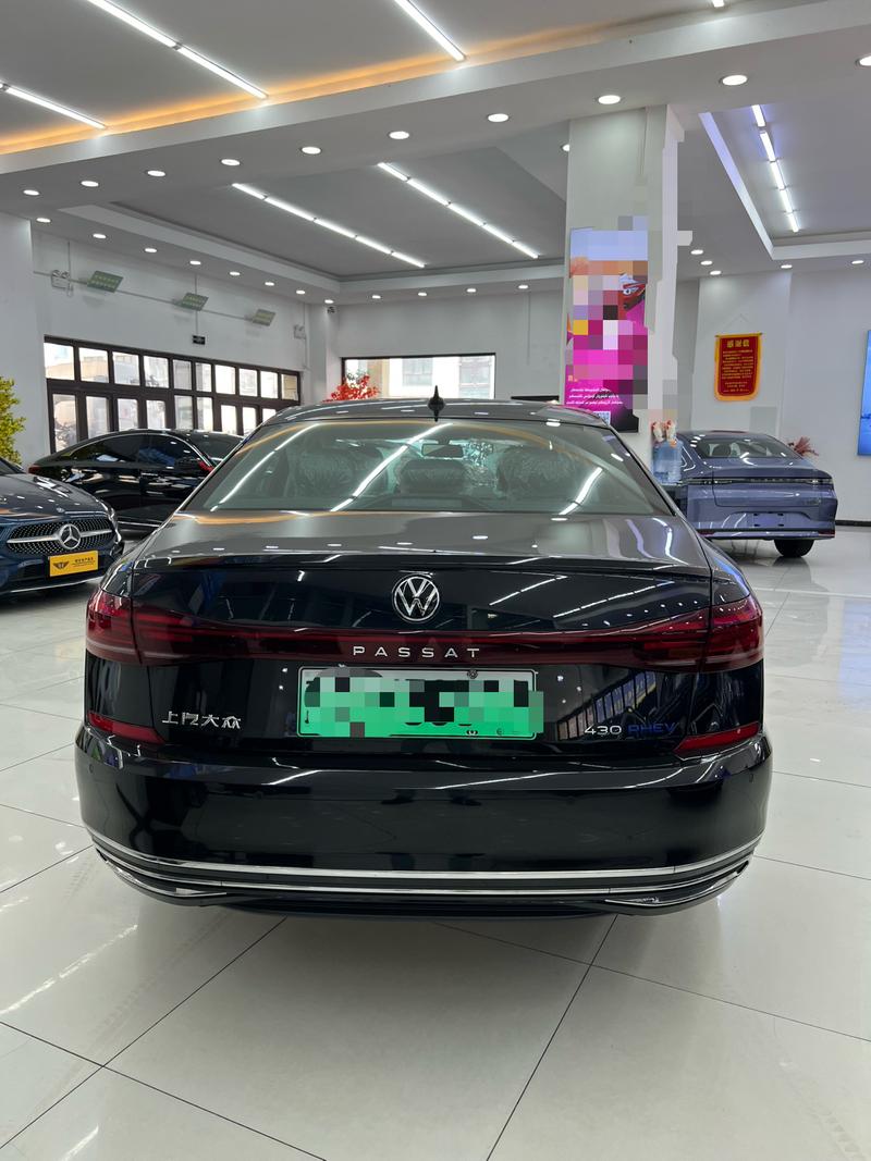 Volkswagen Passat Hybrid, 2025 — фото 3 из 7