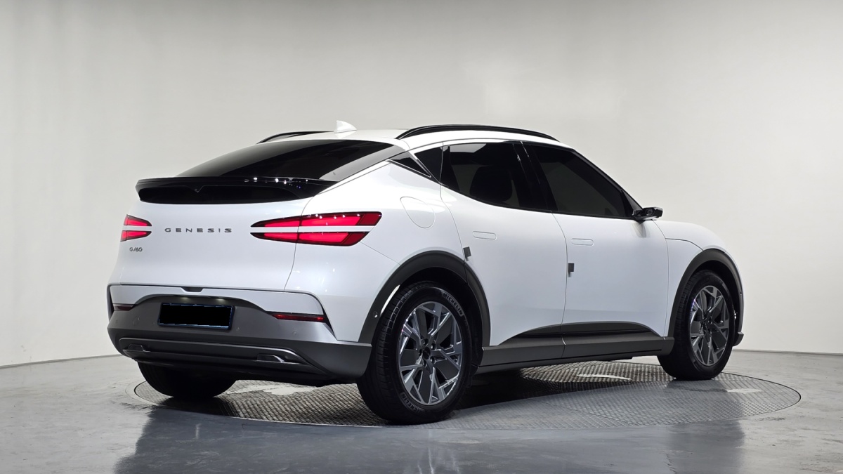 Genesis GV60, 2022 — фото 2 из 12