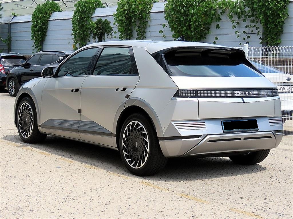 Hyundai Ioniq 5, 2024 — фото 3 из 12