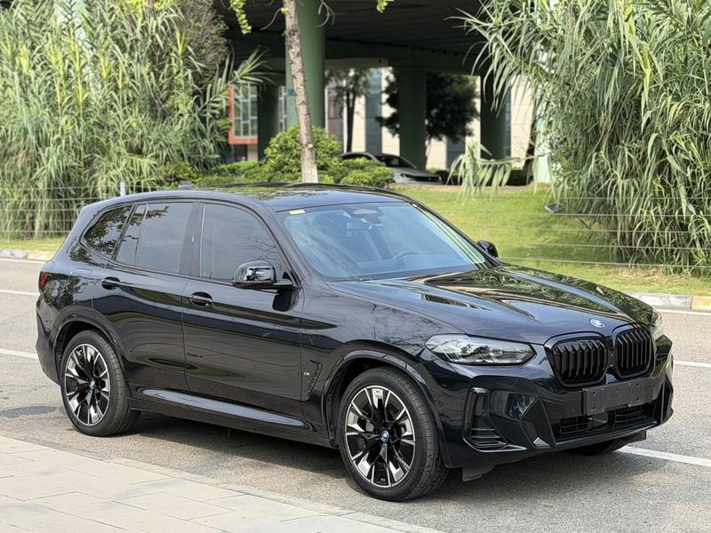 BMW iX3, 2022 — фото 3 из 12
