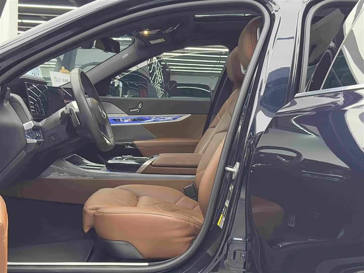 BMW i7, 2023 — фото 8 из 9
