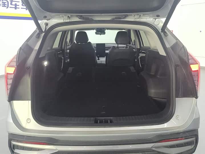 Geely Atlas L, 2024 — фото 4 из 9