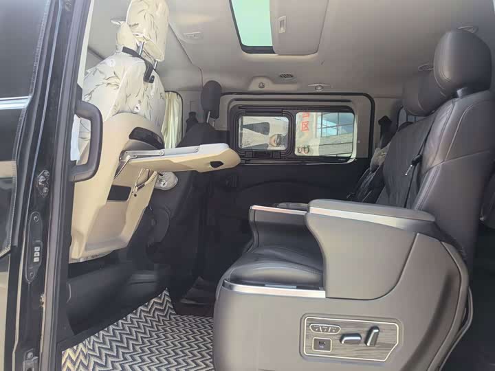 Ford Tourneo, 2021 — фото 9 из 9
