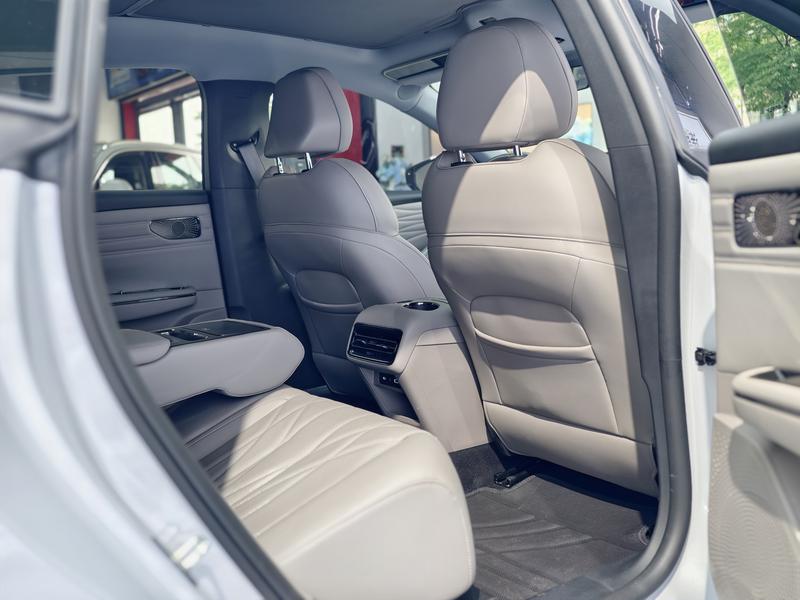 Geely Galaxy Starshine 8 EM-i, 2025 — фото 10 из 11