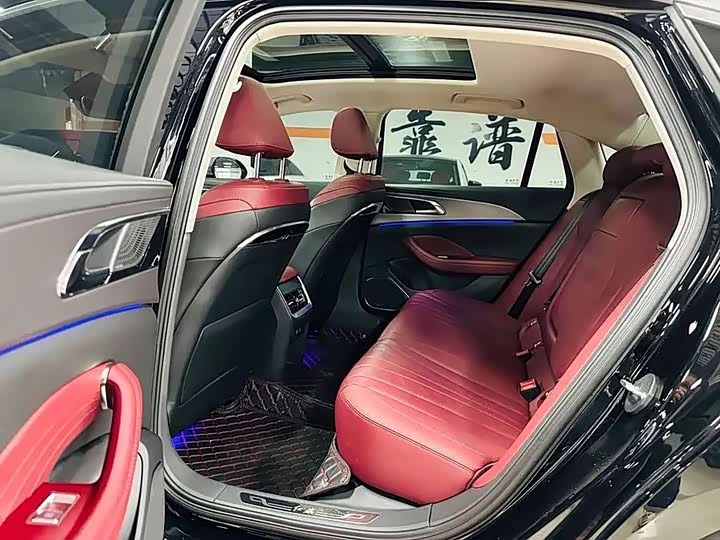 Hongqi H5, 2022 — фото 6 из 9