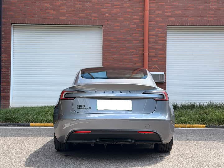 Tesla Model 3, 2025 — фото 8 из 9