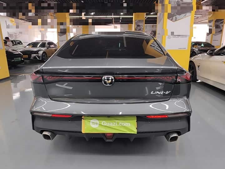Changan UNI-V Hybrid, 2023 — фото 6 из 9
