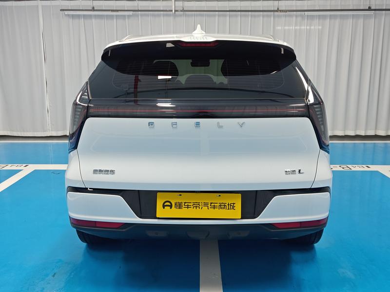 Geely Atlas L, 2025 — фото 6 из 12
