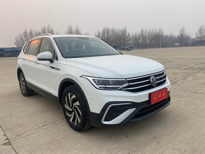Volkswagen Tiguan L Pro, 2022 — фото 3 из 9