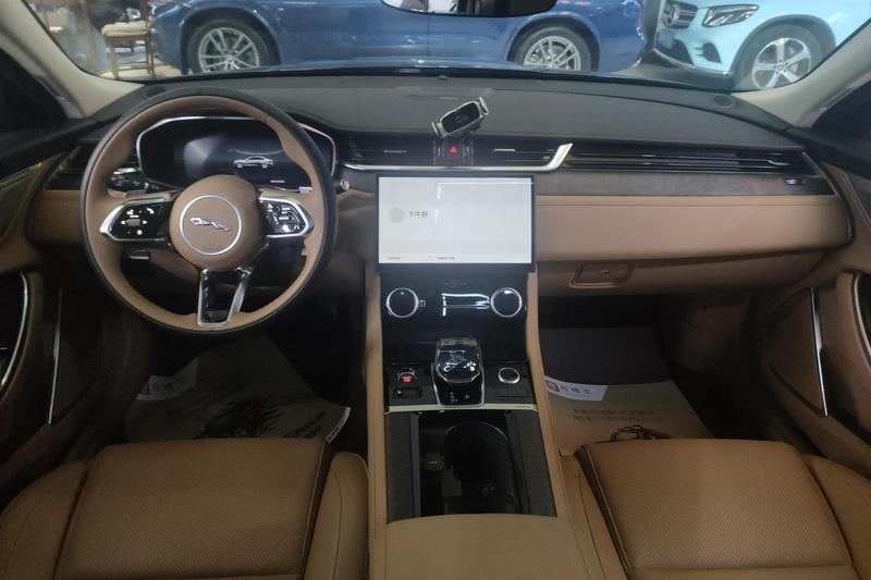 Jaguar XF L, 2024 — фото 8 из 12